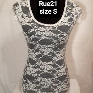 RUE21 WHITE LACE SEE-THROUGH TOP